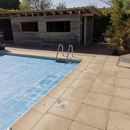 Du Curnolo 3* Pour 4/6pers Avec Spa, Piscine Сasa de vacaciones Namur